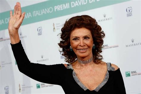 sofia lazzaro altezza|Sophia Loren chi è, quanto guadagna, patrimonio, cifre